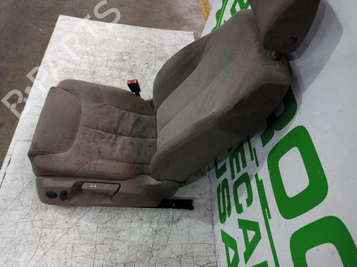 Left front seat VW PASSAT B6 (3C2) 2.0 TDI 16V | BP31546931C15 - Image 4