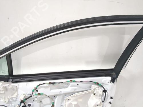 Right front door TOYOTA COROLLA Hatchback (_E21_, _EA1_, _EH1_) 1.8 VVTi Hybrid (ZWE219) | BP31567227C3 