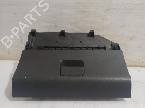 Guantera Guantera VW POLO IV (9N_, 9A_) 1.9 SDI (64 hp) 31563411 31563411
