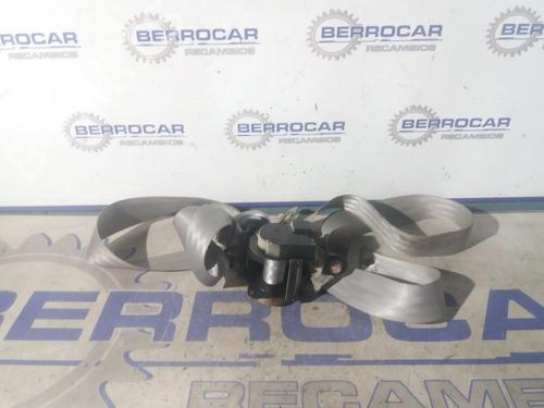 Used Rear right seatbelt Rear right seatbelt KIA SORENTO I (JC) 2.5 CRDi (170 hp) 31569869 31569869