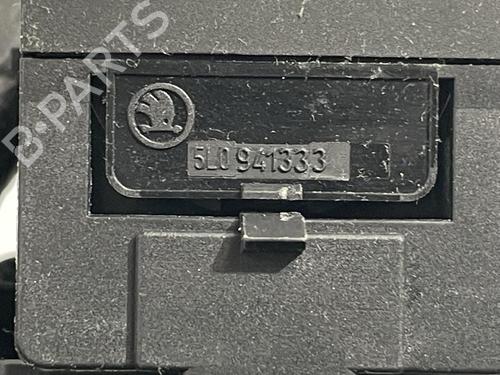 Headlight switch SKODA YETI (5L) 1.2 TSI | BP31560851I24 - Image 3