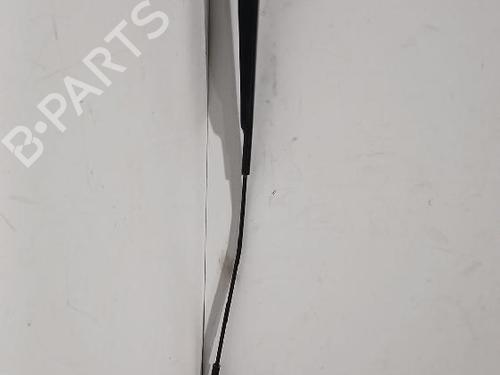Used Front windshield wiper arm VW T-ROC (A11, D11) 1.6 TDI (115 hp) 31568027