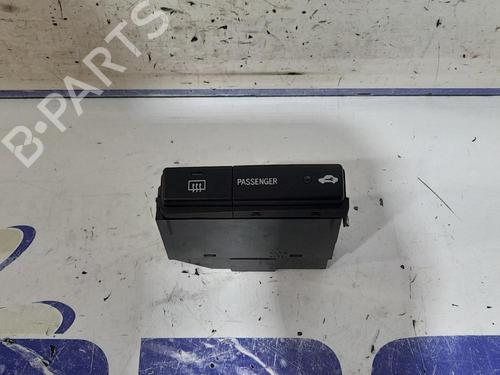 Used Switch Switch TOYOTA AVENSIS Saloon (_T25_) 2.2 D-4D (ADT251_, ADT251R) (150 hp) 31540147 31540147