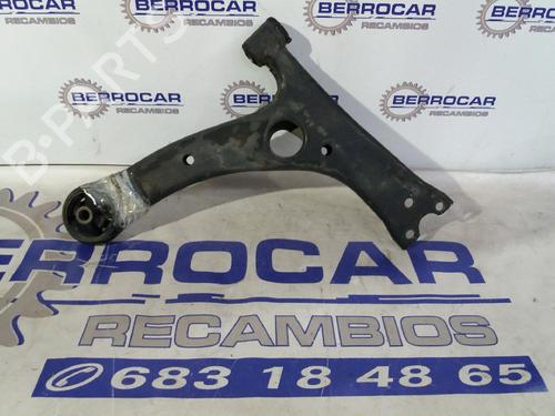 Used Right front suspension arm Right front suspension arm TOYOTA COROLLA (_E12_) 1.4 D (NDE120_, NDE120R) (90 hp) 31568990 31568990