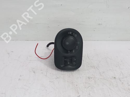 Used Headlight switch SEAT ALTEA XL (5P5, 5P8) 1.9 TDI 4x4 (105 hp) 31557179