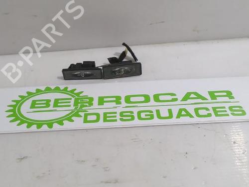 Used Licence plate light DACIA DUSTER (HM_) 1.0 TCe 90 (HMM6) (91 hp) 32462645