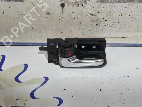 Maniglia interna posteriore sinistra TOYOTA AVENSIS Saloon (_T25_) 2.2 D-4D (ADT251_, ADT251R) (150 hp) 31540123