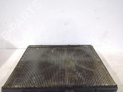 Used Water radiator Water radiator 32465527 32465527