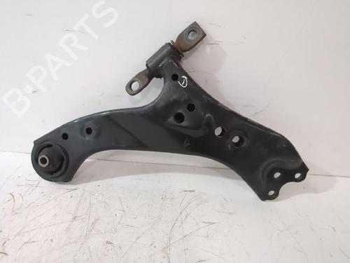 Used Right front suspension arm TOYOTA RAV 4 V (_A5_, _H5_) 2.0 (MXAA52) (175 hp) 31563659