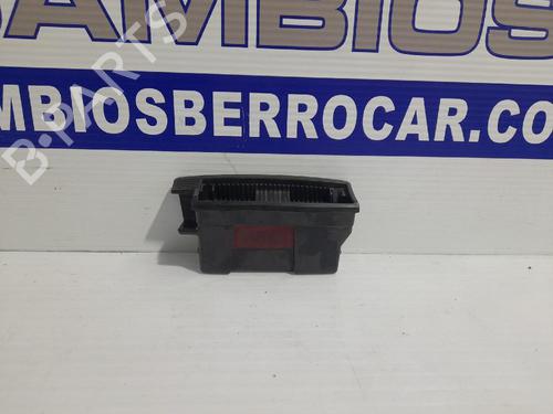 Cinzeiro MAZDA 3 Saloon (BK) 1.6 DI Turbo (BK12Y) (109 hp) 31540892