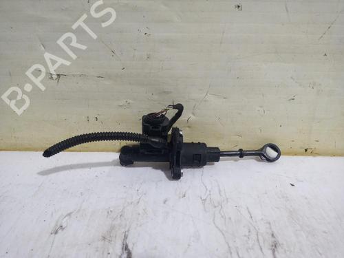 Used Clutch slave cylinder Clutch slave cylinder SEAT IBIZA V (KJ1, KJG) 1.0 TSI (95 hp) 31559956 31559956