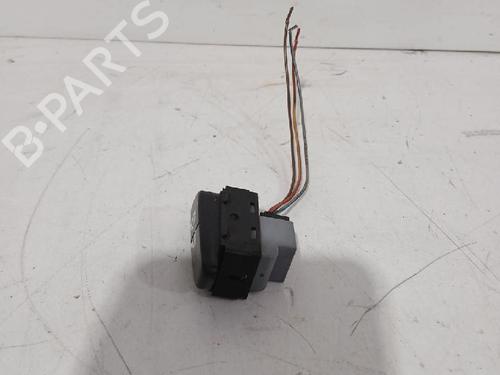 Right front window switch VW POLO IV (9N_, 9A_) 1.9 SDI | BP31568679I26