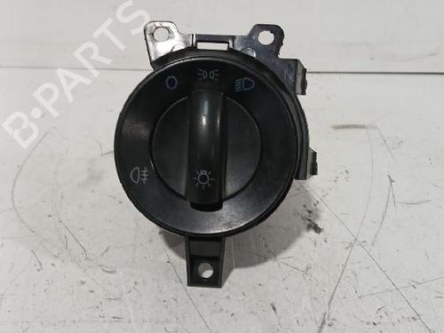 Used Headlight switch Headlight switch VW POLO IV Saloon (9N2, 9N4) 1.9 TDI (101 hp) 32464161 32464161