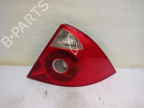 Used Right taillight FORD MONDEO III (B5Y) 2.0 TDCi (130 hp) 31558855