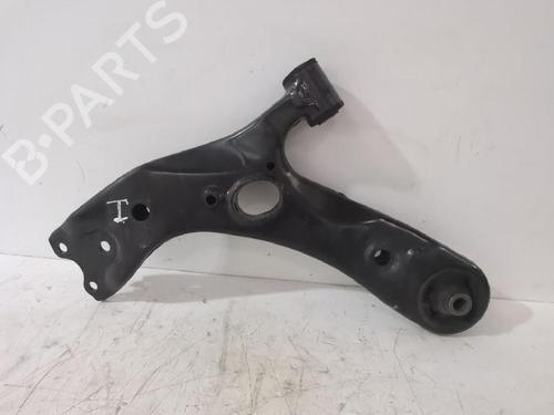 Used Left front suspension arm TOYOTA AURIS (_E15_) 1.33 Dual-VVTi (NRE150_, NRE150R) (101 hp) 31564257