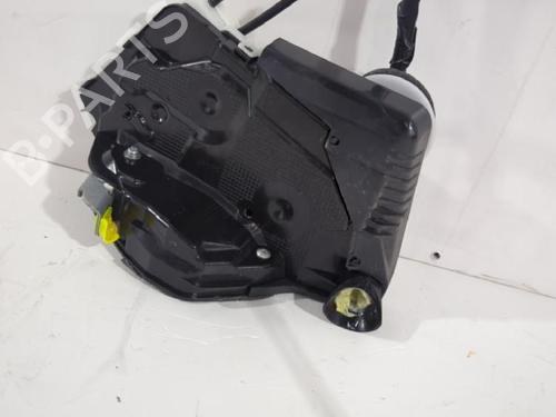 Used Front left lock TOYOTA YARIS (_P13_) 1.5 (NSP131_) (112 hp) 31562891