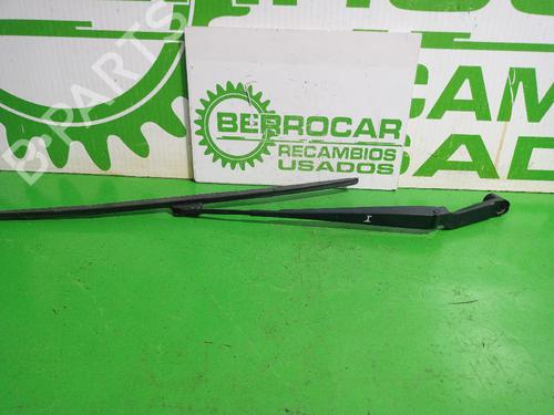 Used Front windshield wiper arm Front windshield wiper arm 31549006 31549006