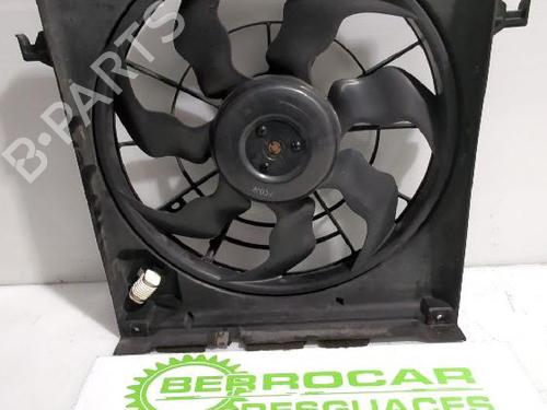 Used Radiator fan HYUNDAI i30 (FD) 1.6 CRDi (90 hp) 32462683