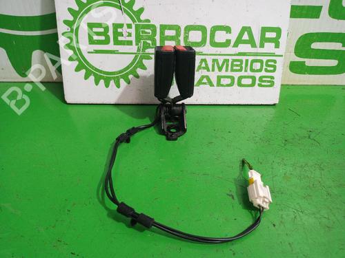 Used Seat buckle PEUGEOT 508 I (8D_) 2.0 HDi (140 hp) 31549166