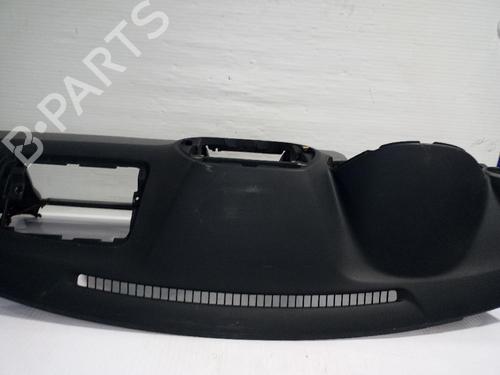 Instrumentbræt TOYOTA RAV 4 V (_A5_, _H5_) 2.0 VVTi (MXAA52) (150 hp) 31556805