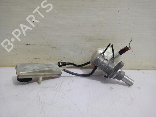 Used Brake master cylinder Brake master cylinder CITROËN C4 I Saloon 1.6 16V (109 hp) 31560477 31560477