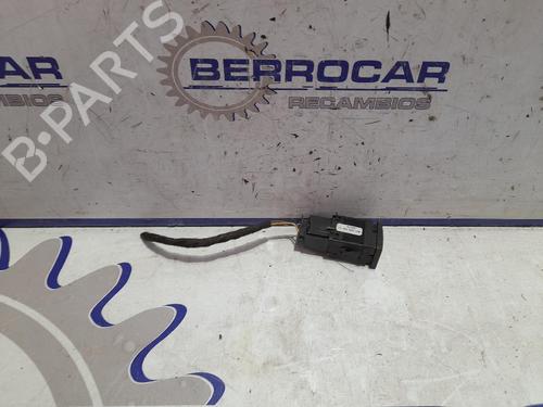 Used Warning switch Warning switch VW POLO IV (9N_, 9A_) 1.2 (54 hp) 31570833 31570833