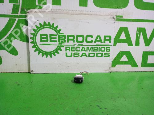 switch-renault-megane-ii-coupe-cabriolet-em01_-2003-2004-2005-2006-2007-2008-2009-2010-31552442 main image