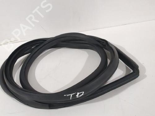 Gummiliste TOYOTA COROLLA Estate (_E21_) 1.8 Hybrid (ZWE211W) (122 hp) 31563050