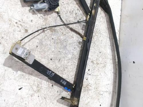 Elevalunas delantero derecho AUDI A4 B6 (8E2) 1.9 TDI (130 hp) 31566893