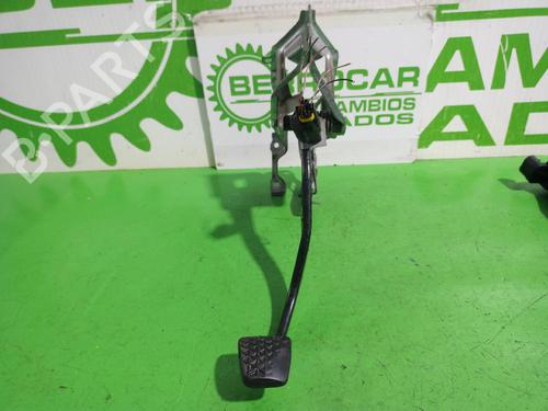 Used Break pedal Break pedal OPEL ZAFIRA A MPV (T98) 2.0 DI 16V (F75) (82 hp) 31552892 31552892