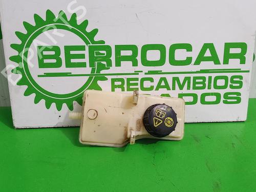 power-steering-reservoir-ford-s-max-wa6-2006-2007-2008-2009-2010-2011-2012-2013-2014-31545058 main image