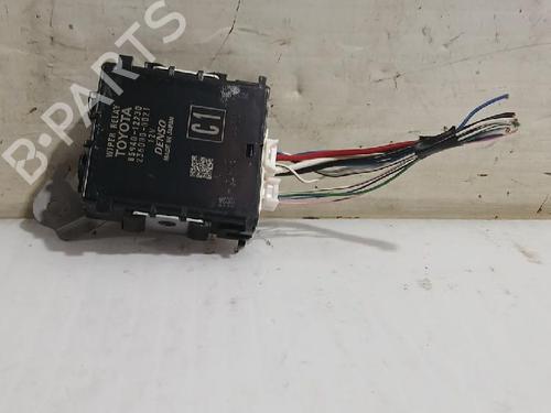 Used Electronic module TOYOTA COROLLA Estate (_E21_) 1.8 Hybrid (ZWE211W) (122 hp) 31563038