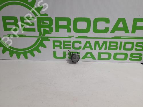 right-front-fog-light-citroen-c4-i-saloon-2006-2007-2008-2009-2010-2011-2012-2013-2014-31542581 main image