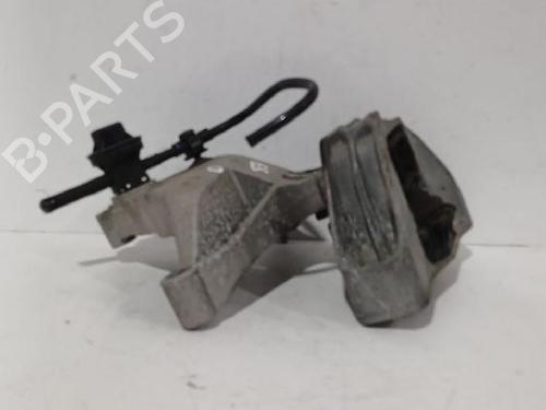 Support de moteur NISSAN QASHQAI II (J11, J11_) 1.3 DIG-T (140 hp) 31568365