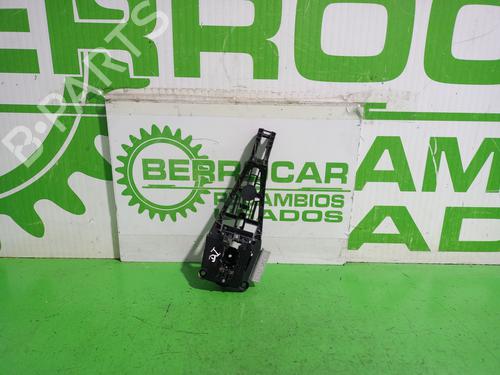 front-left-exterior-door-handle-opel-corsa-e-x15-2014-38861905 main image