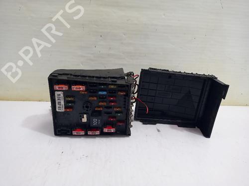 Used Fuse box Fuse box VW PASSAT B6 (3C2) 2.0 TDI (140 hp) 31559308 31559308