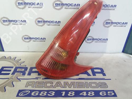 Used Right taillight Right taillight PEUGEOT 206 Hatchback (2A/C) 1.9 D (69 hp) 31677717 31677717