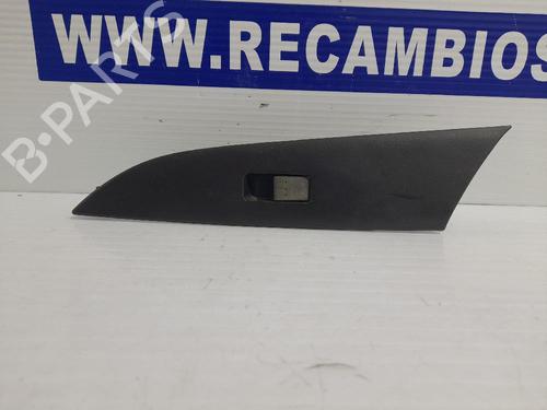 Used Right front window switch MAZDA 3 Saloon (BK) 1.6 DI Turbo (BK12Y) (109 hp) 31540882