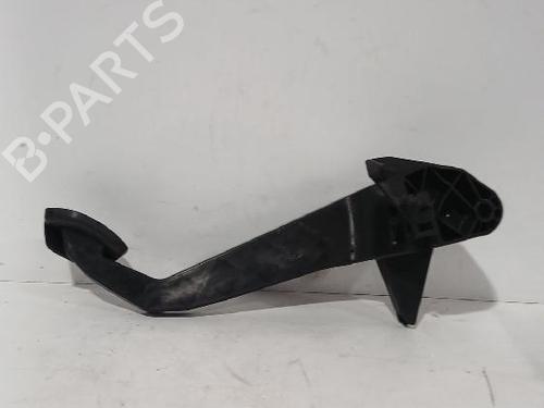 Used Clutch pedal AUDI A4 B6 (8E2) 1.9 TDI (130 hp) 31566939