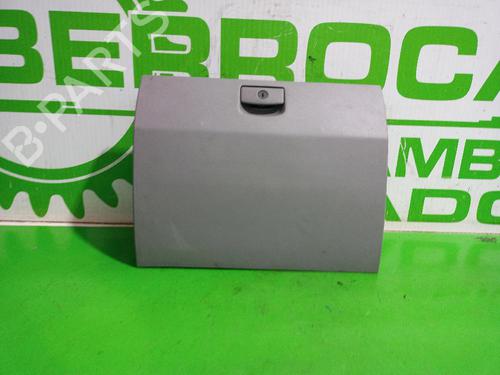 Used Glove box KIA SORENTO I (JC) 2.5 CRDi (170 hp) 31551693