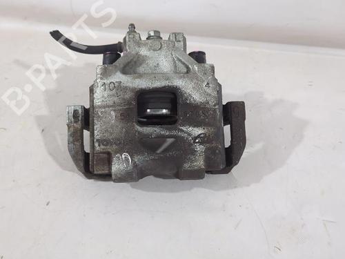 Used Right front brake caliper Right front brake caliper TOYOTA YARIS (_P13_) 1.5 (NSP131_) (112 hp) 33747224 33747224