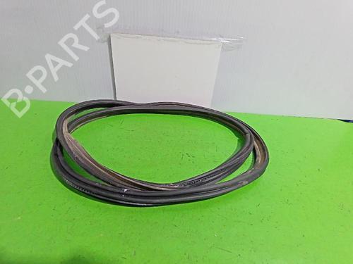 Gummiliste TOYOTA AURIS (_E18_) 1.8 Hybrid (ZWE186_, ZWE186R) (136 hp) 31554442