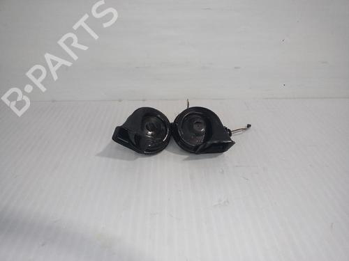 horn-vw-touran-5t1-2015-31555650 main image