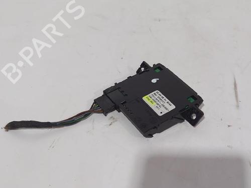 switch-vw-phaeton-3d1-3d2-3d3-3d4-3d6-3d7-3d8-3d9-2002-2003-2004-2005-2006-2007-2008-2009-2010-2011-2012-2013-2014-2015-2016-31567642 main image