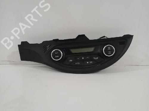 climate-control-toyota-yaris-_p13_-2010-2011-2012-2013-2014-2015-2016-2017-2018-2019-2020-31562845 main image