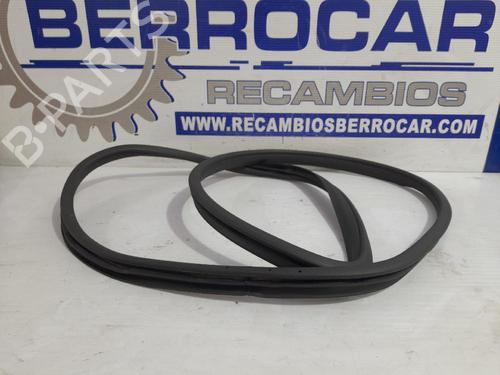 Used Rubber door seal Rubber door seal MERCEDES-BENZ E-CLASS (W212) E 220 CDI / BlueTEC (212.001, 212.002) (170 hp) 31542012 31542012