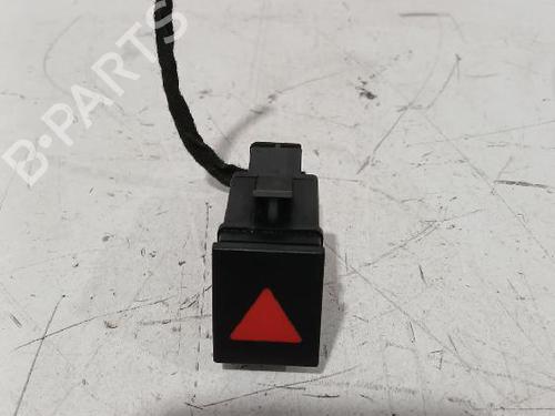 warning-switch-vw-polo-iv-saloon-9n2-9n4-2002-2003-2004-2005-2006-2007-2008-2009-2010-32464196 main image