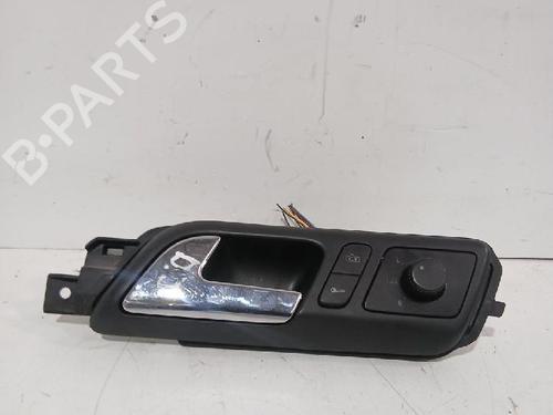 Used Front left interior door handle Front left interior door handle VW POLO IV (9N_, 9A_) 1.9 SDI (64 hp) 31568682 31568682