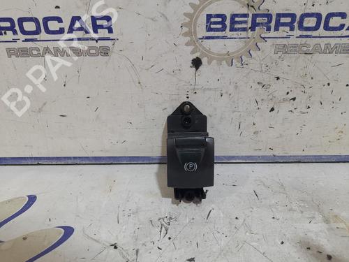 handbremse-renault-megane-iv-grandtour-k9amn_-2016-31540452 main image