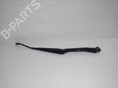 Used Front windshield wiper arm TOYOTA RAV 4 V (_A5_, _H5_) 2.0 VVTi (MXAA52) (150 hp) 31556698